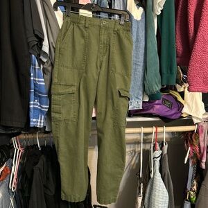 Aeropostale green cargo pants xs or 25/1
